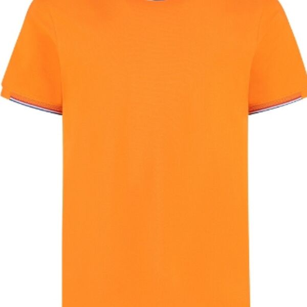 oranje shirt met vlag.png Thumbnail